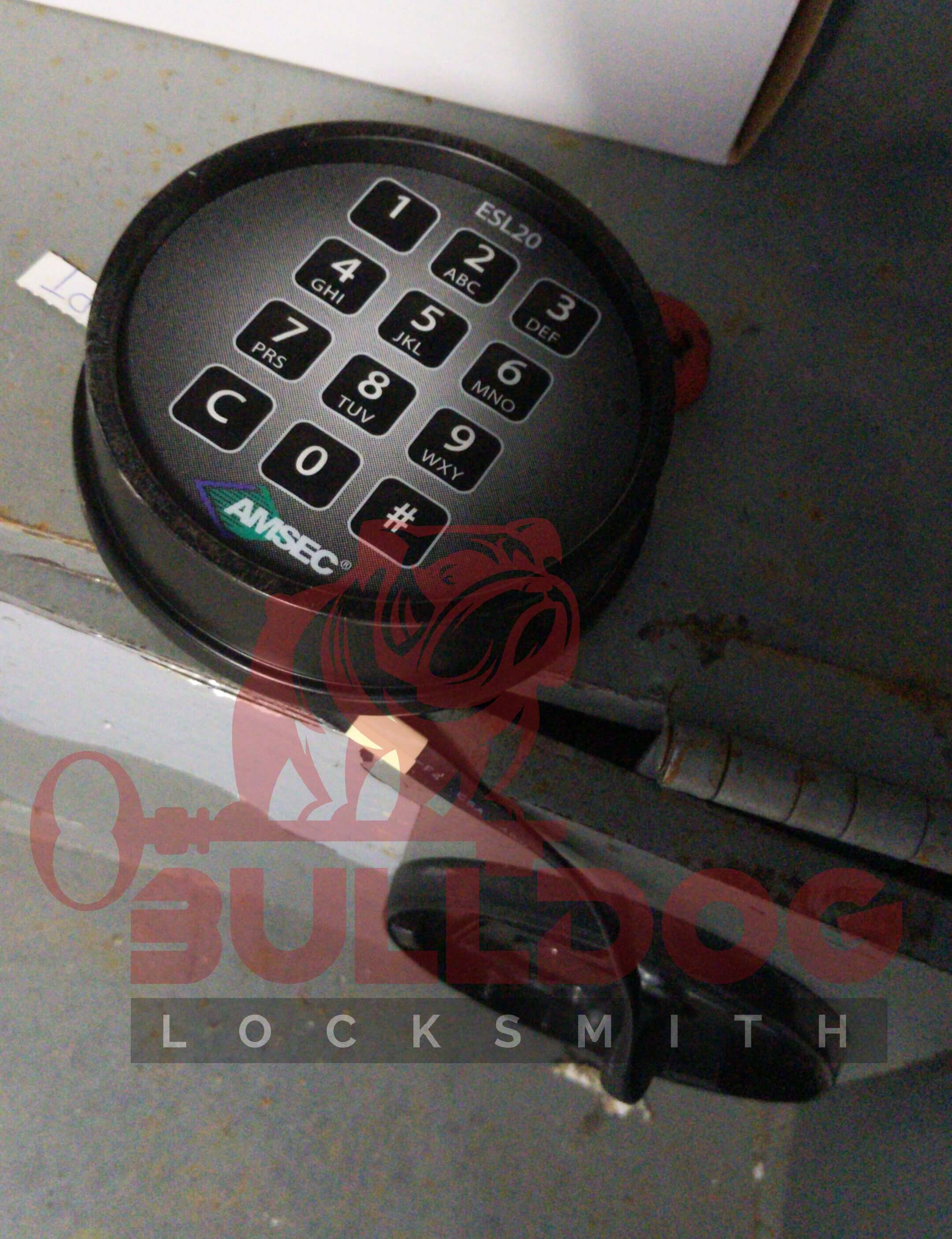 safe lock install